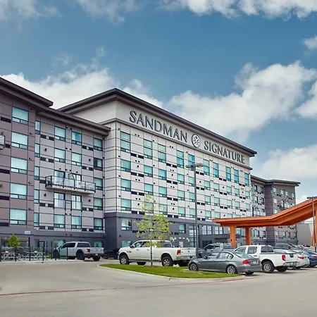 Sandman Signature Las Colinas Hotel & Suites